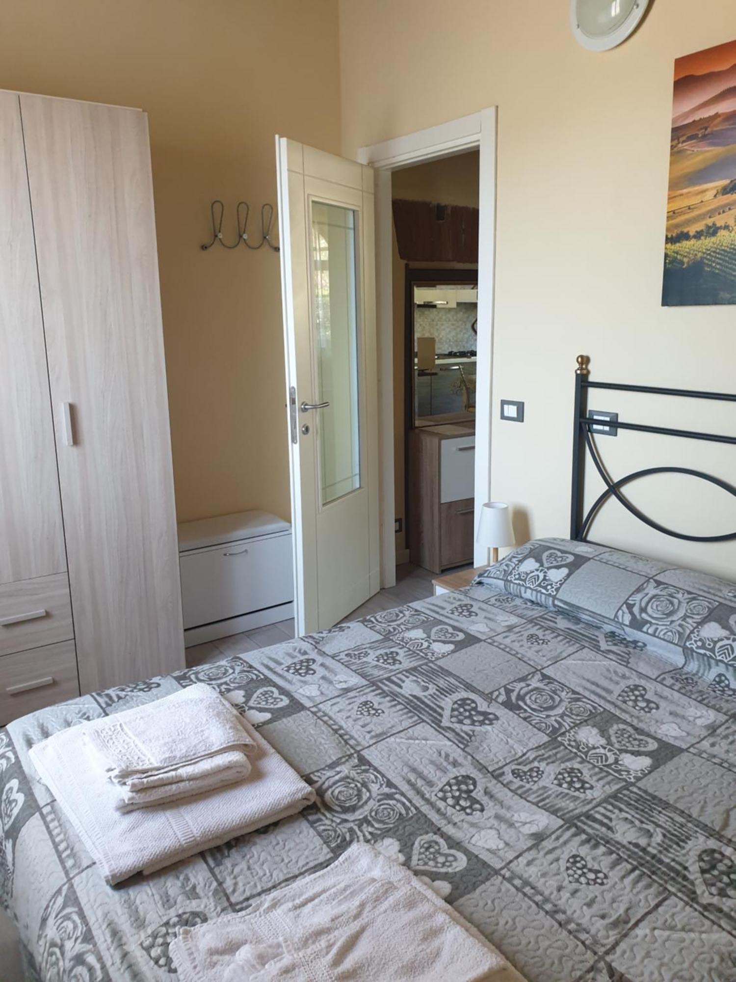 Casa Vacanze L'Oliveta Siena Ruang foto