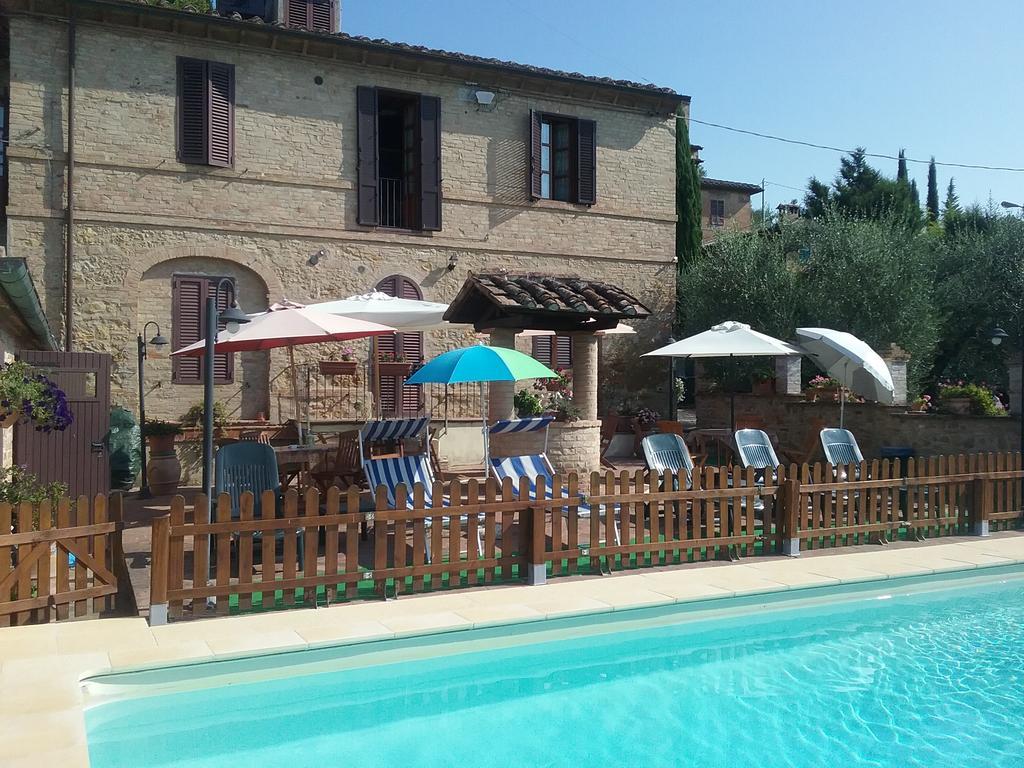 Casa Vacanze L'Oliveta Siena Bagian luar foto