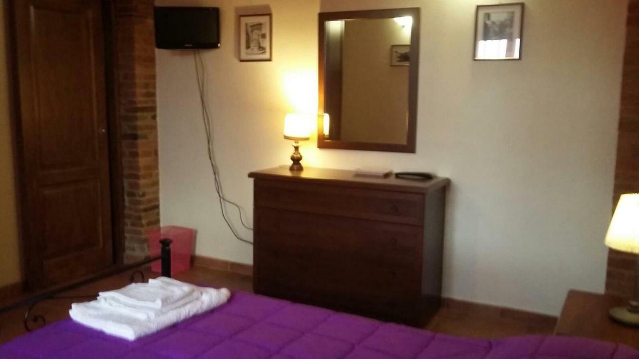 Casa Vacanze L'Oliveta Siena Bagian luar foto