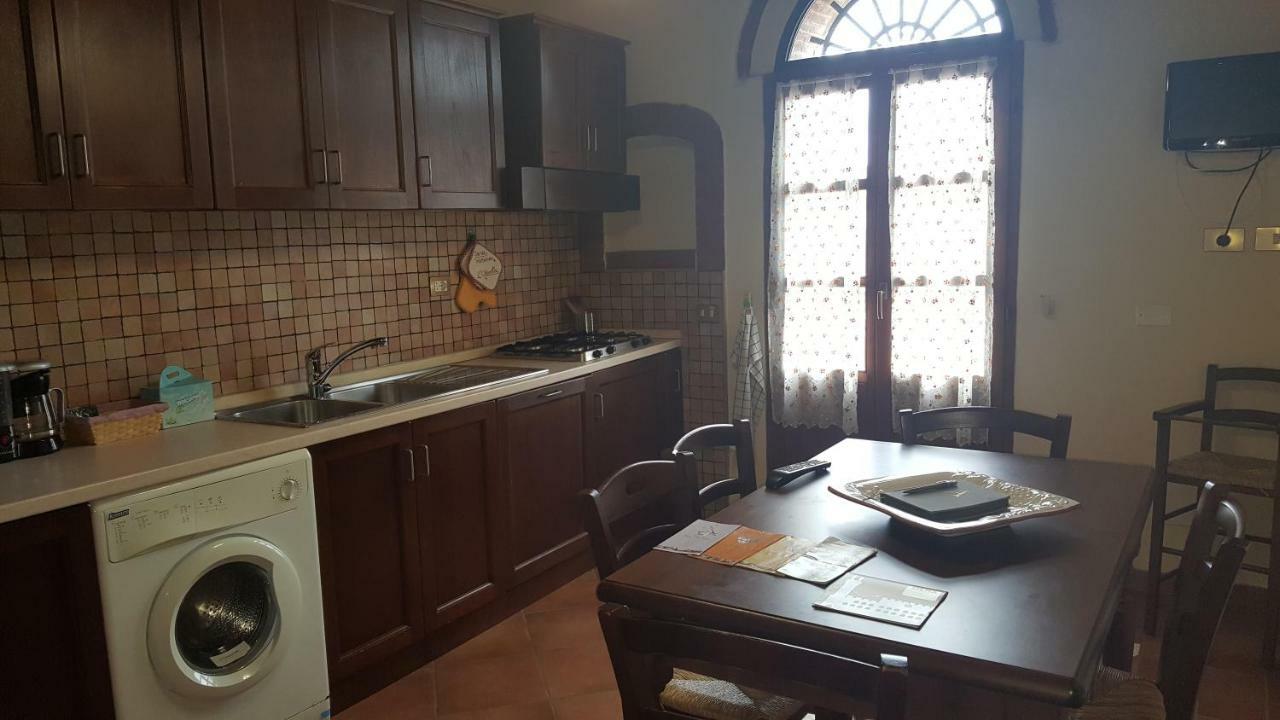 Casa Vacanze L'Oliveta Siena Bagian luar foto