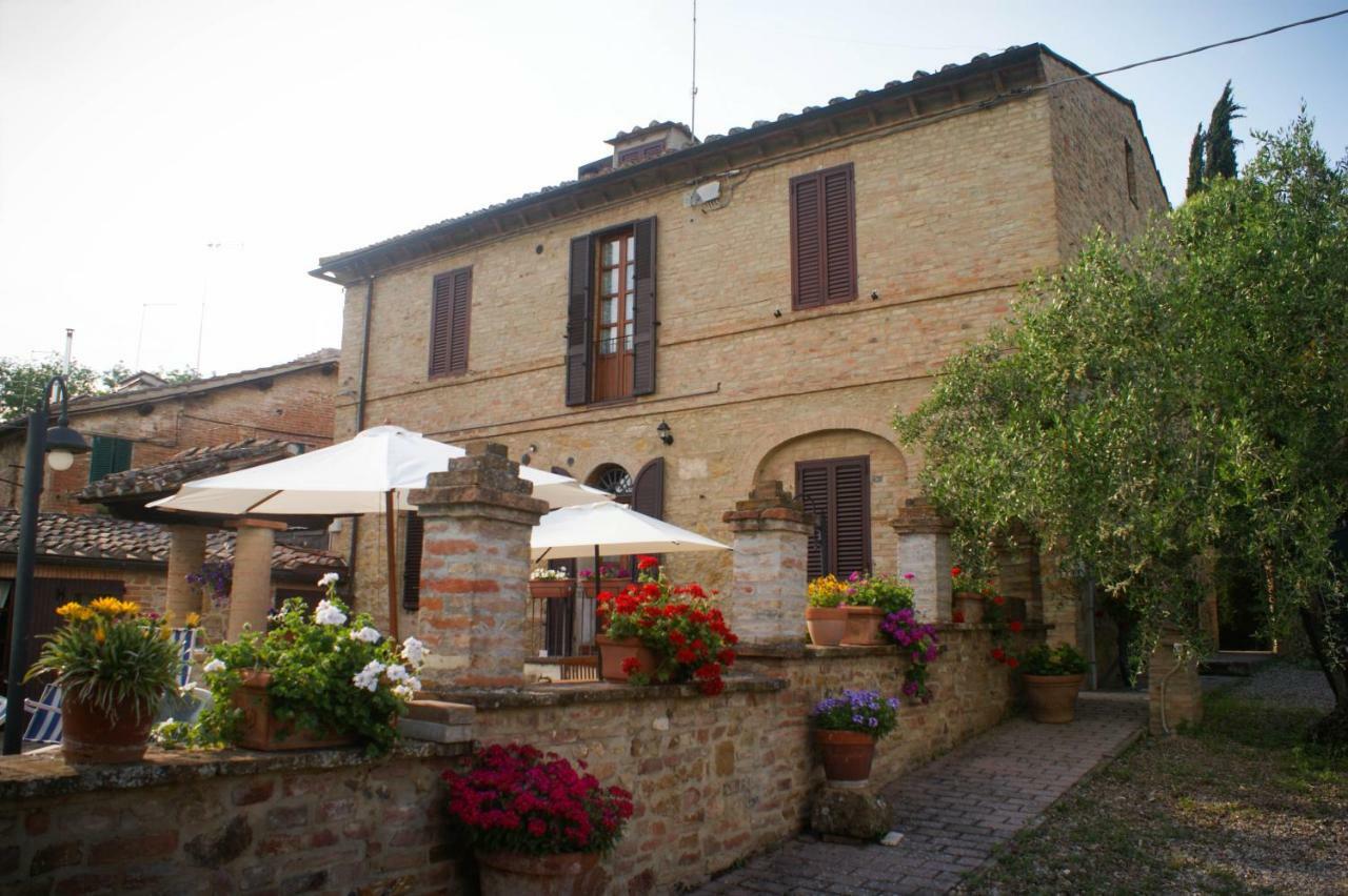 Casa Vacanze L'Oliveta Siena Bagian luar foto
